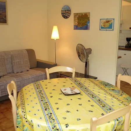 2 Pieces Au Calme, Centre-ville Sainte-maxime, Clim, Proche Plage, Parking Prive. - Fr-1-780-50 * Sainte-Maxime